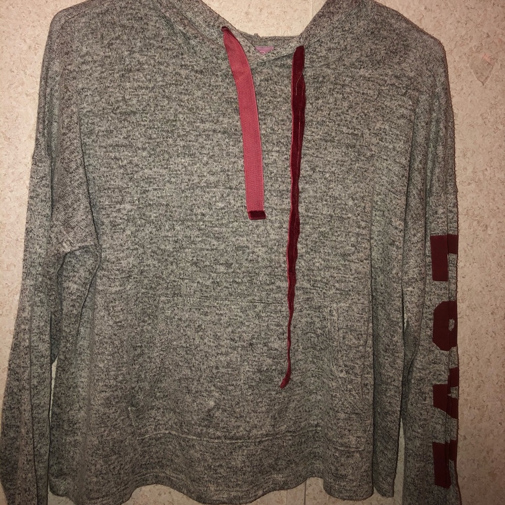 Sweatshirt with a hood-comment if interested